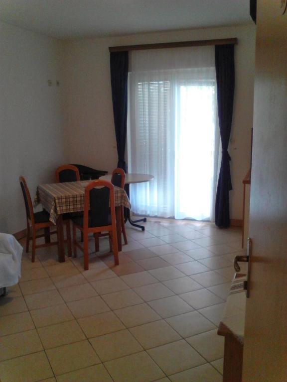 Guest House Frane Pag Town Exterior foto