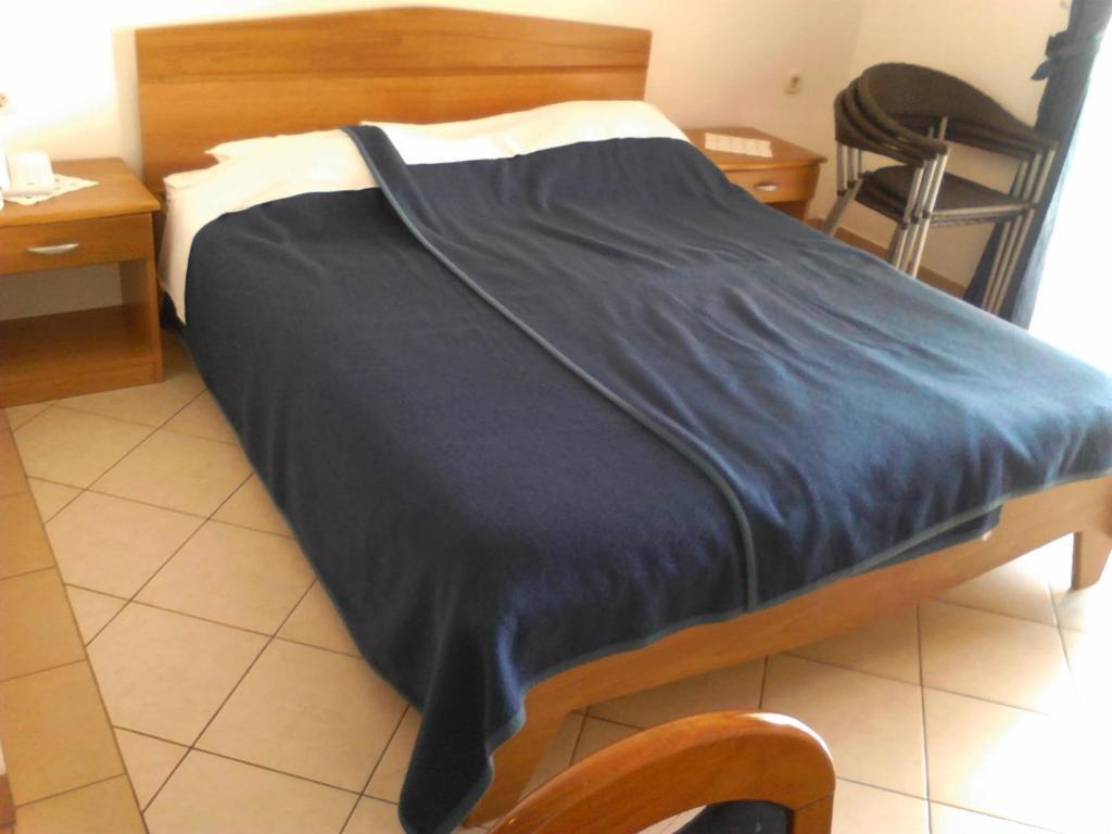 Guest House Frane Pag Town Exterior foto